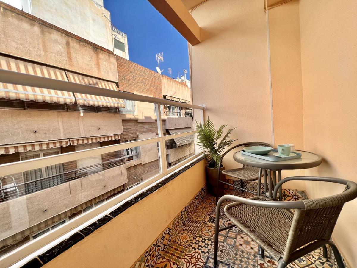 Downtown Apartment By United Renters Alicante Eksteriør bilde